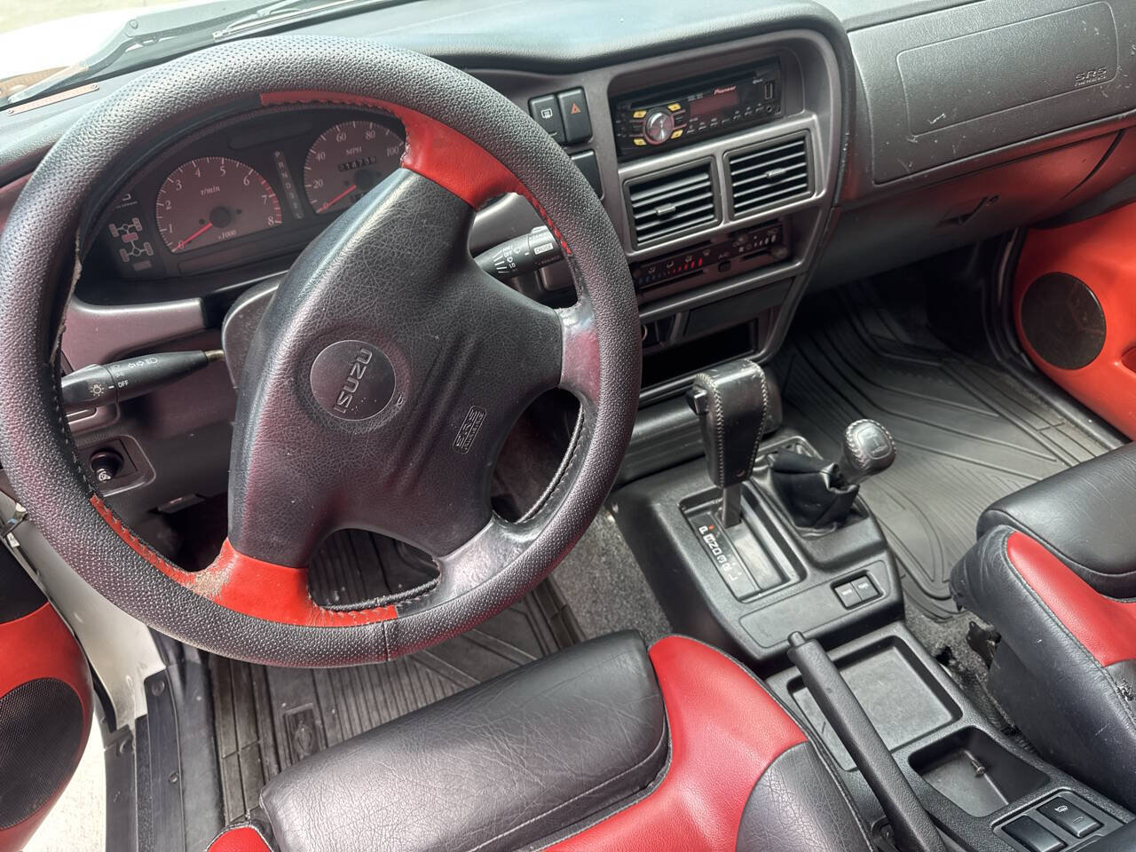 Used 1999 Isuzu VehiCROSS AWD/4WD image 23