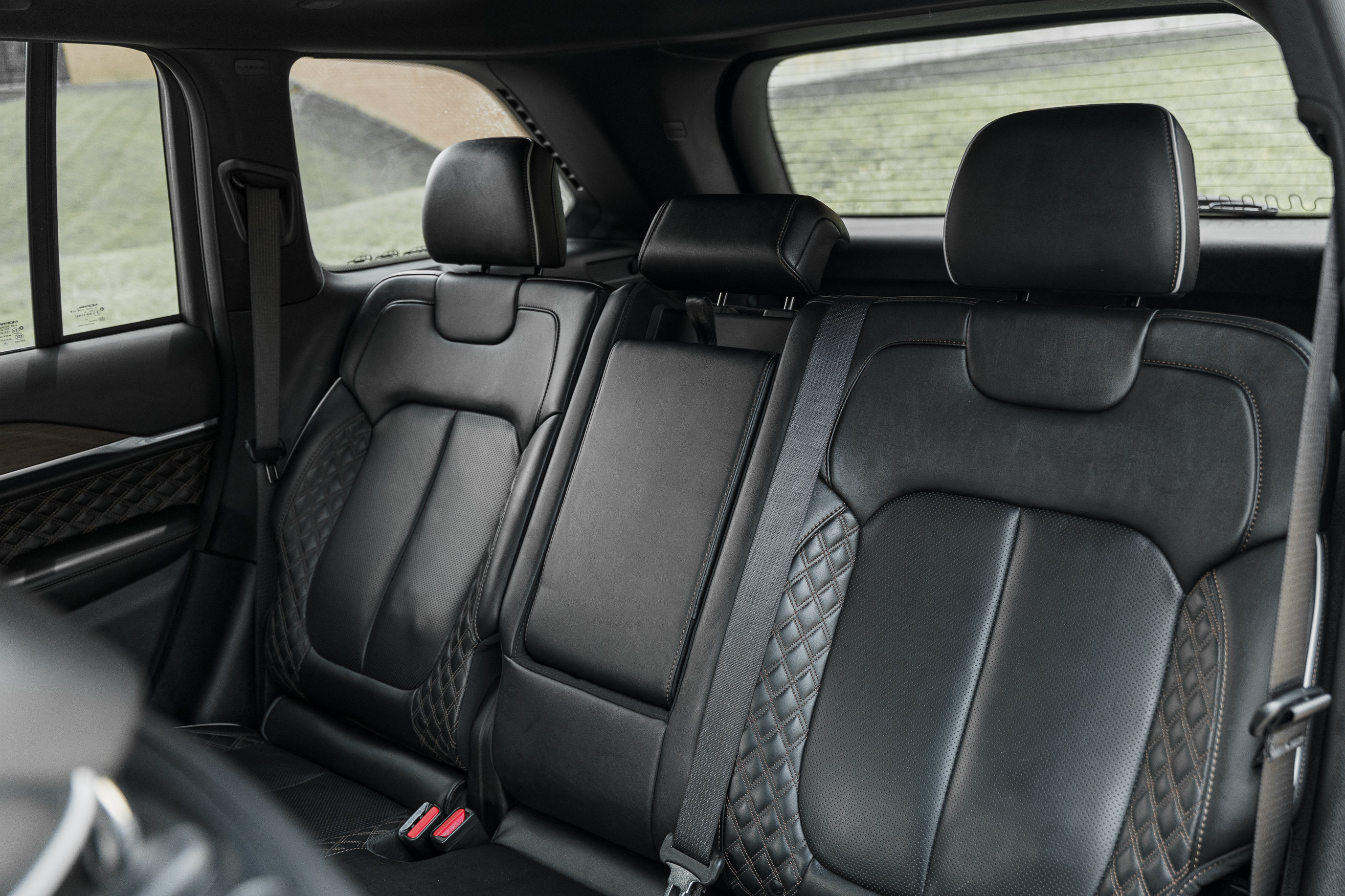 Used 2022 Jeep Grand Cherokee Summit AWD/4WD image 25