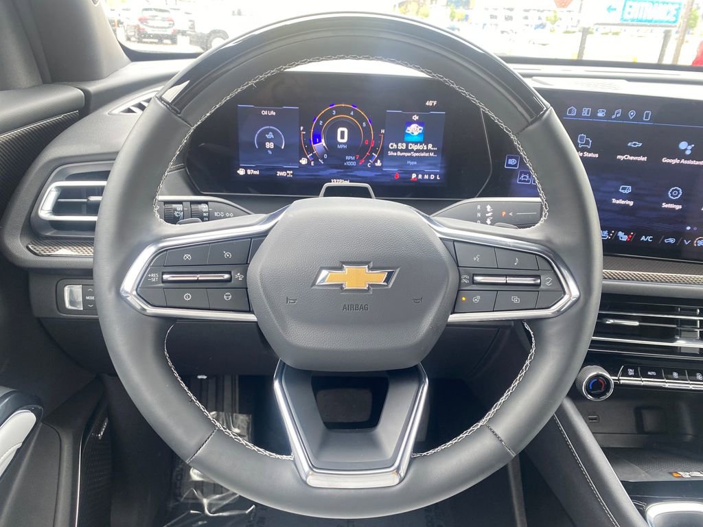 Used 2025 Chevrolet Traverse High Country w/ LPO, Floor Liner Package AWD/4WD image 14
