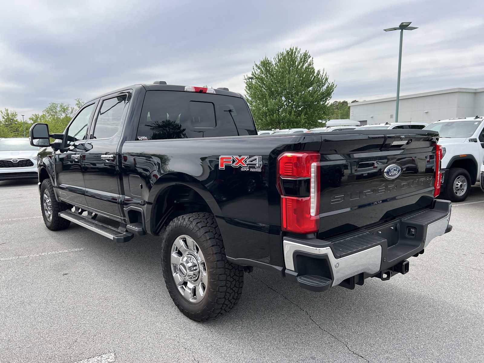 Used 2024 Ford F350 Lariat w/ Chrome Package AWD/4WD image 5