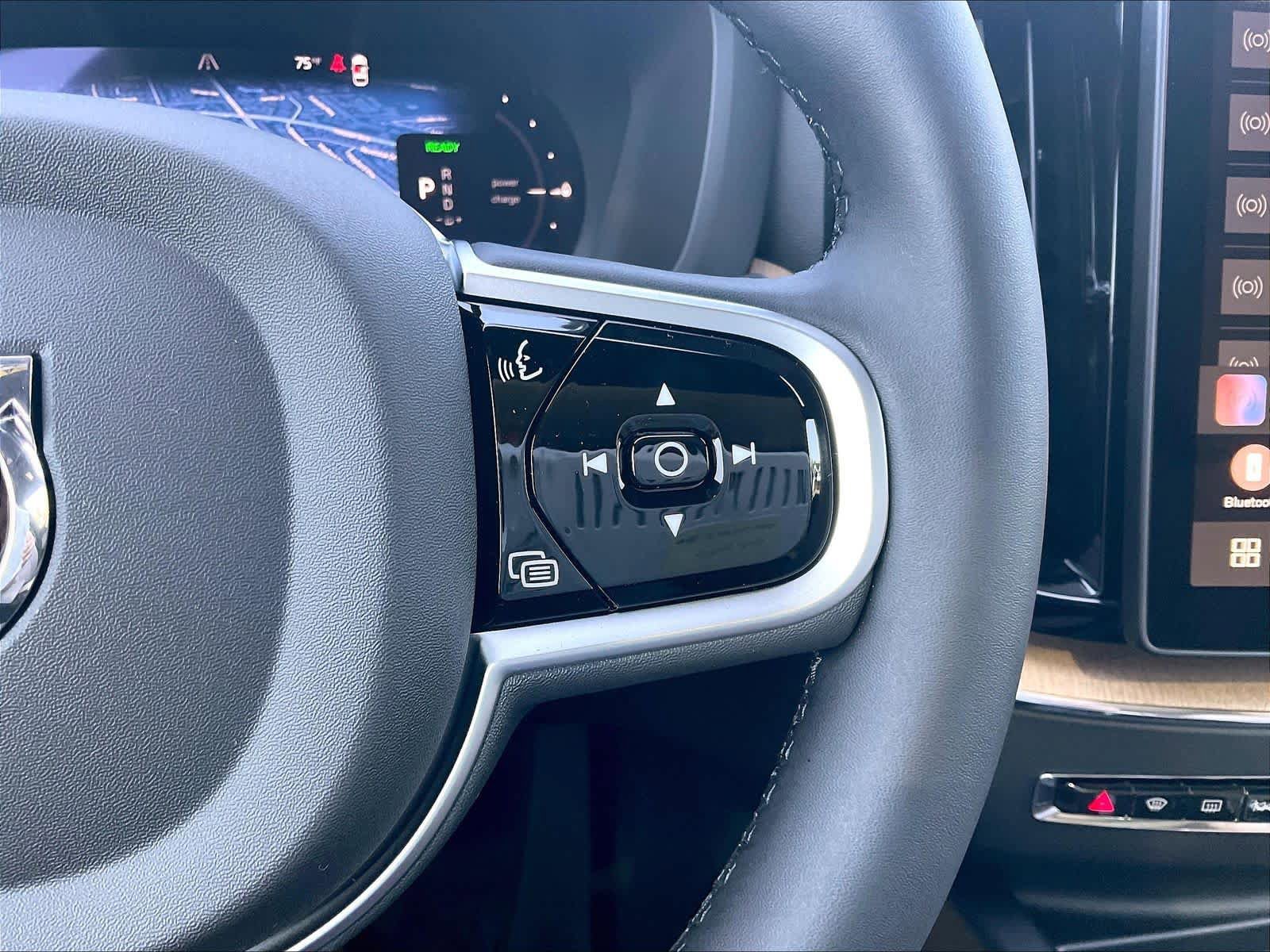 New 2026 Volvo XC60 T8 Plus w/ Climate Package AWD/4WD image 18