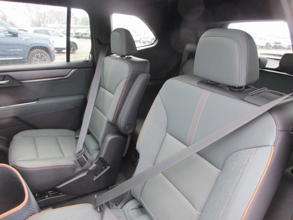 New 2026 GMC Acadia AT4 w/ Luxury Package image 14