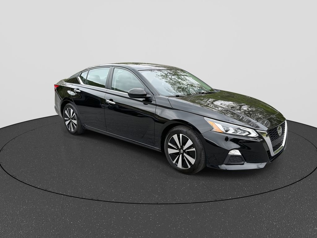 Used 2022 Nissan Altima 2.5 SV FWD image 2