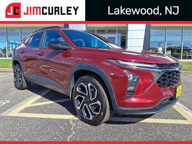 Certified 2024 Chevrolet Trax RS w/ Driver Confidence Package image 1