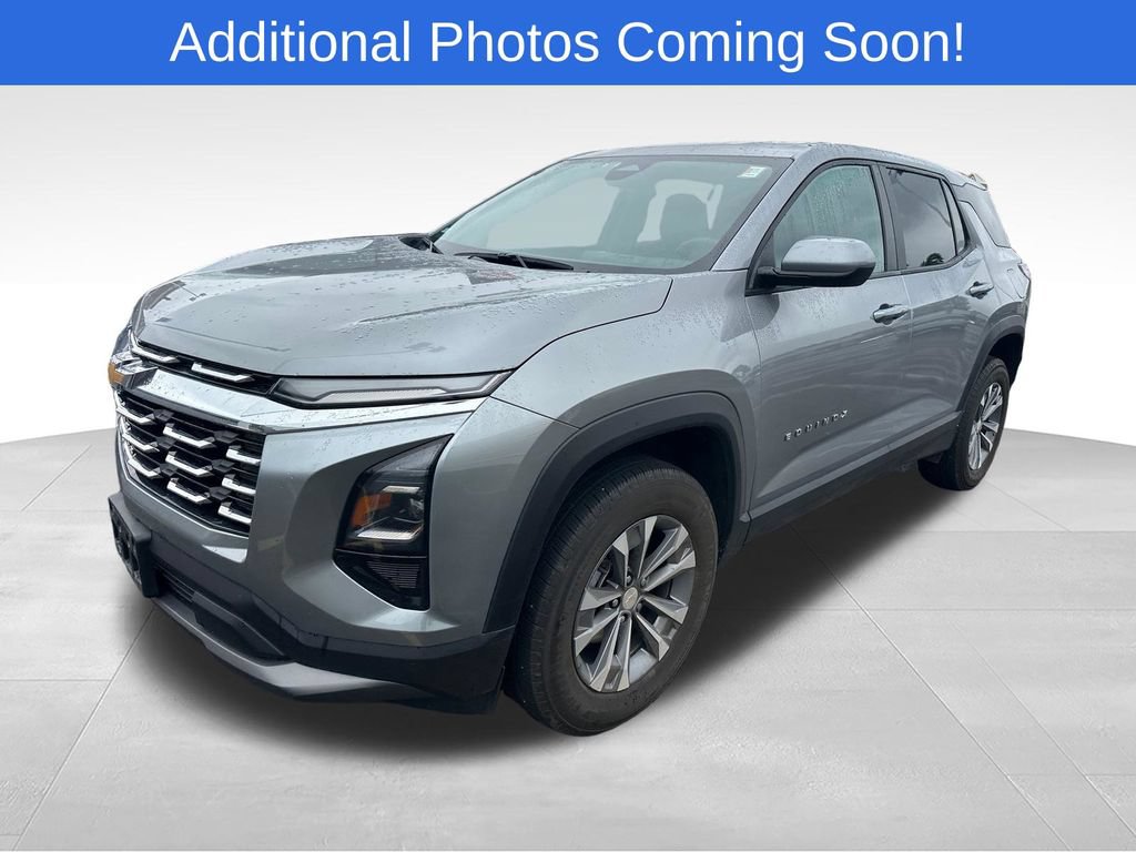 Used 2025 Chevrolet Equinox LT FWD image 3