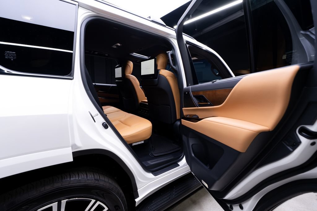 Used 2025 Lexus LX 600 4WD w/ Appearance Package image 52