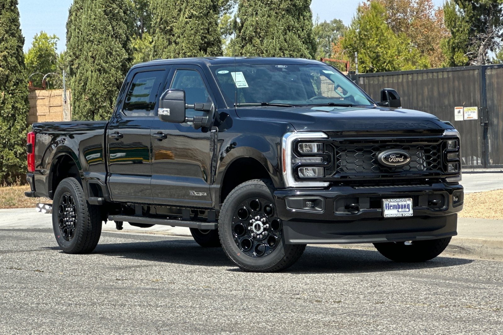 New 2026 Ford F250 Lariat w/ Black Appearance Package AWD/4WD image 2