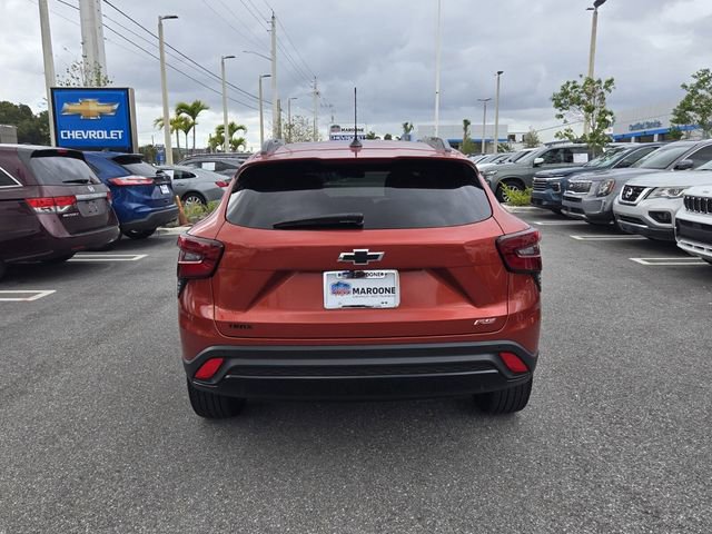 Used 2024 Chevrolet Trax RS w/ Sunroof Package image 6