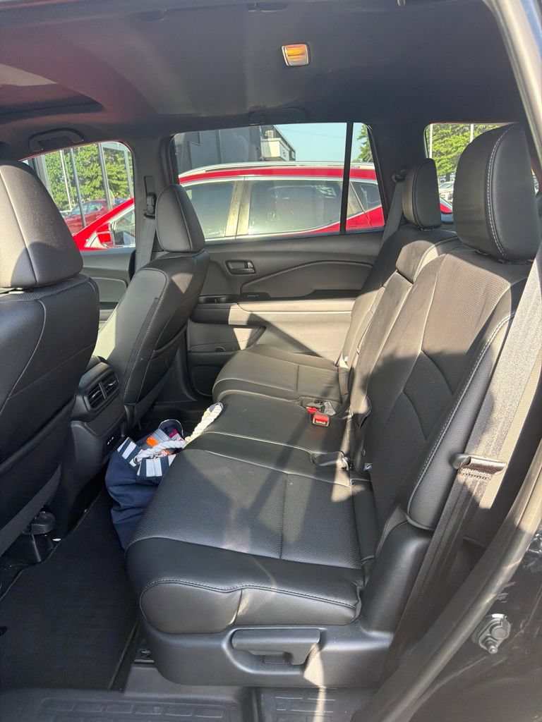 Used 2025 Honda Passport EX-L image 5