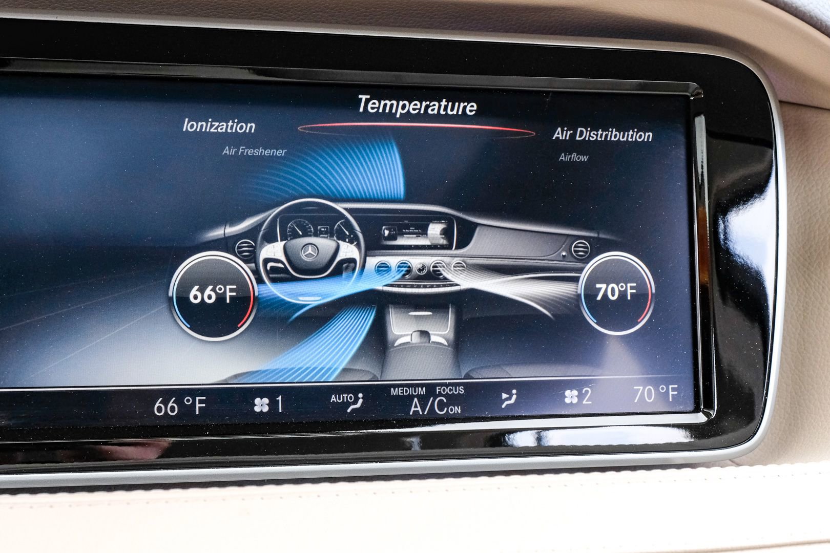 Used 2015 Mercedes-Benz S 550 Sedan w/ Sport Package image 29
