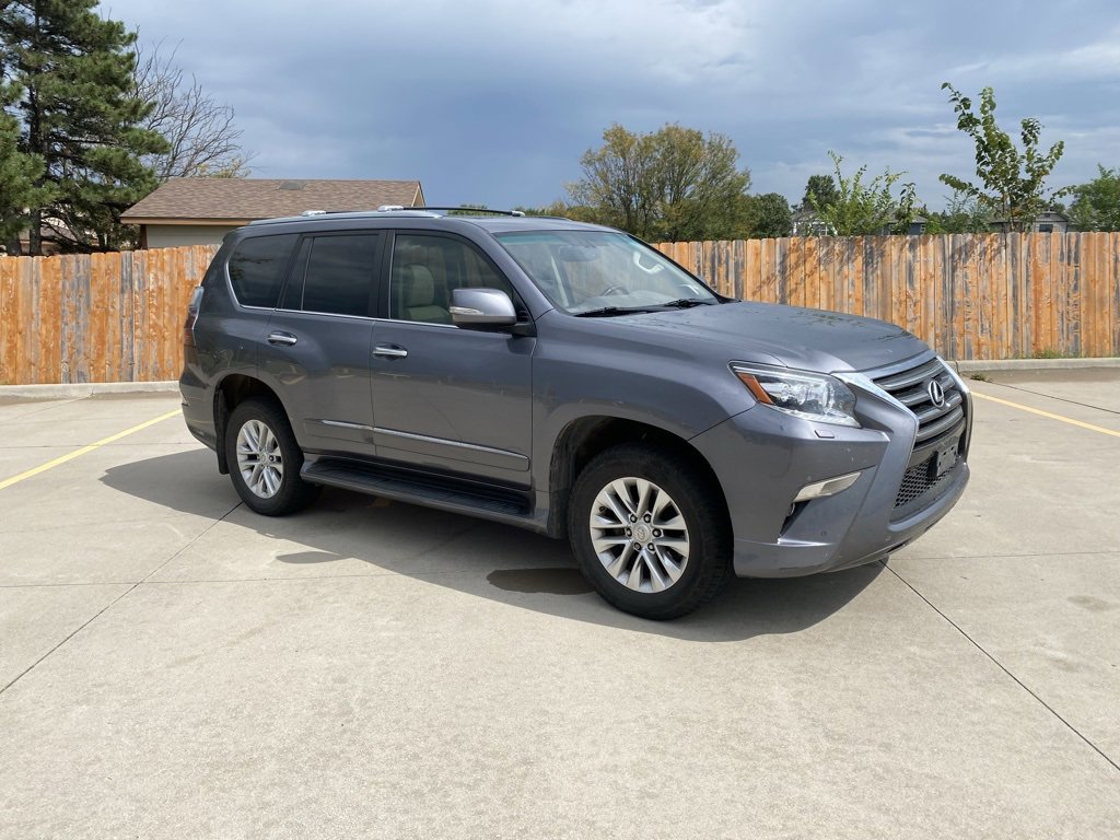 Used 2017 Lexus GX 460 image 1