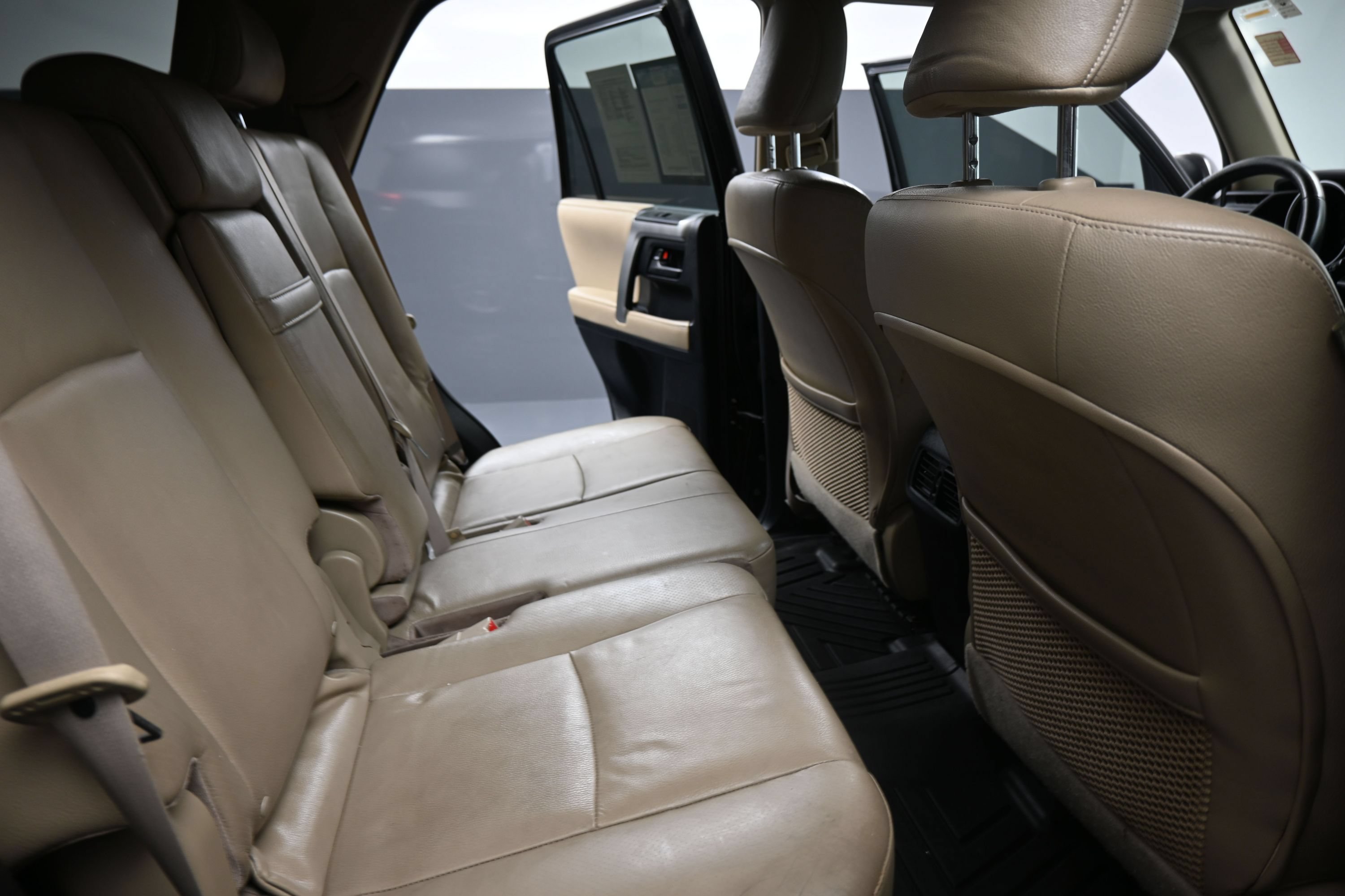 Used 2012 Toyota 4Runner Limited AWD/4WD image 17