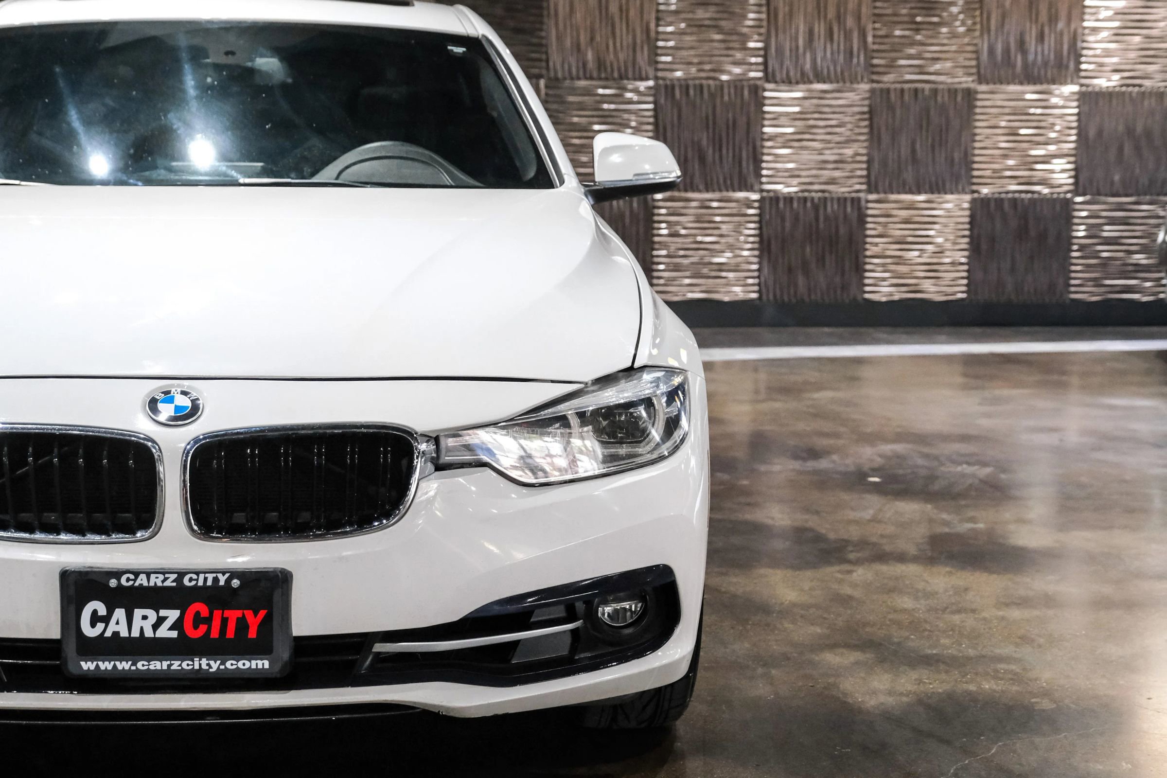 Used 2018 BMW 330i Sedan RWD image 39