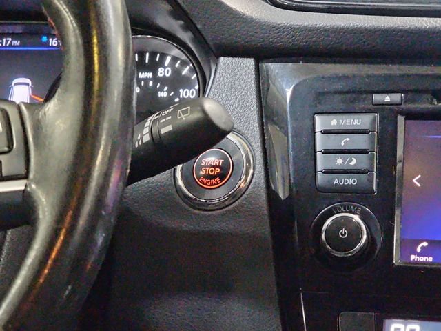 Used 2018 Nissan Rogue SV image 17