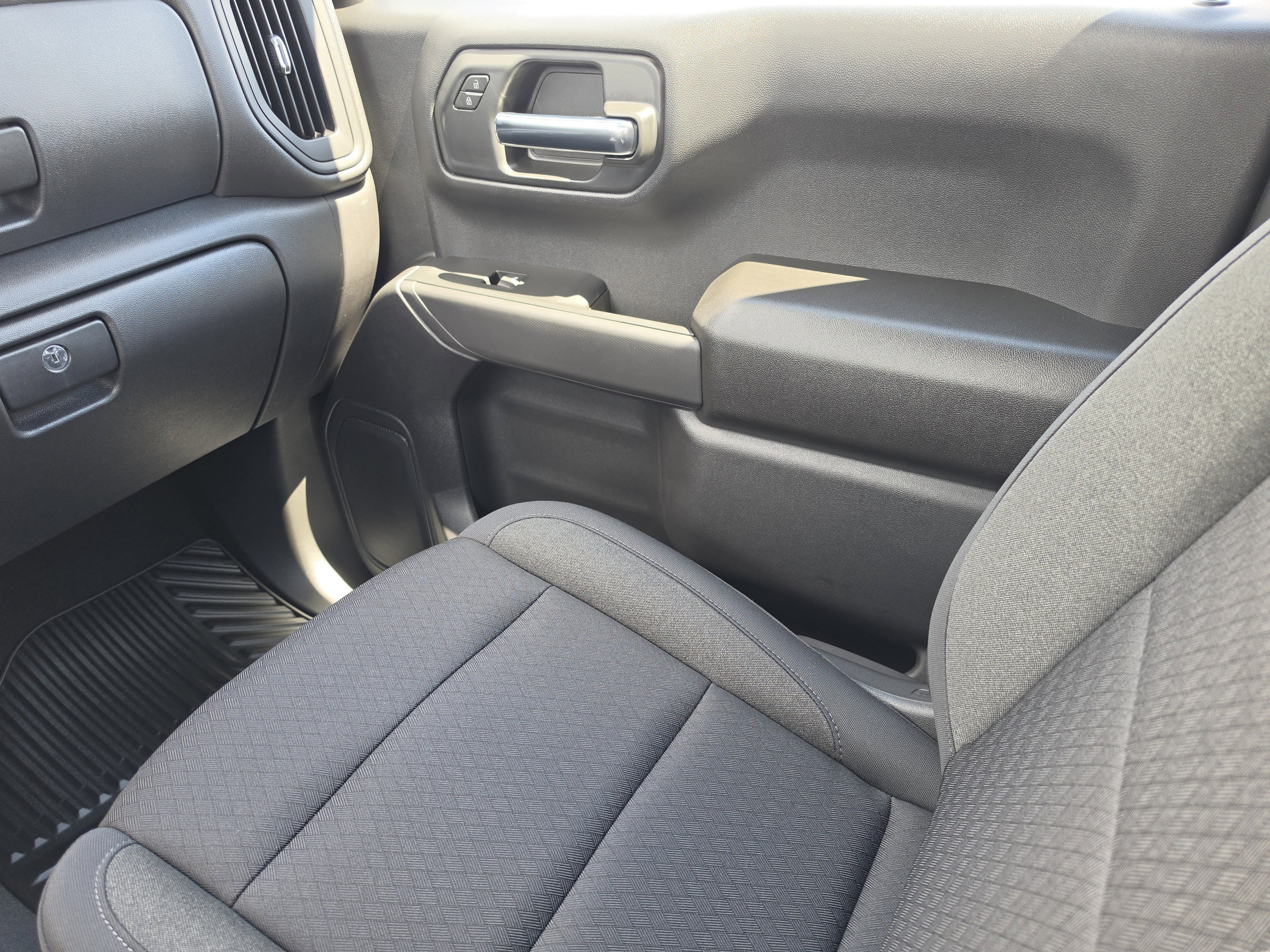 New 2026 Chevrolet Silverado 1500 Custom RWD image 22