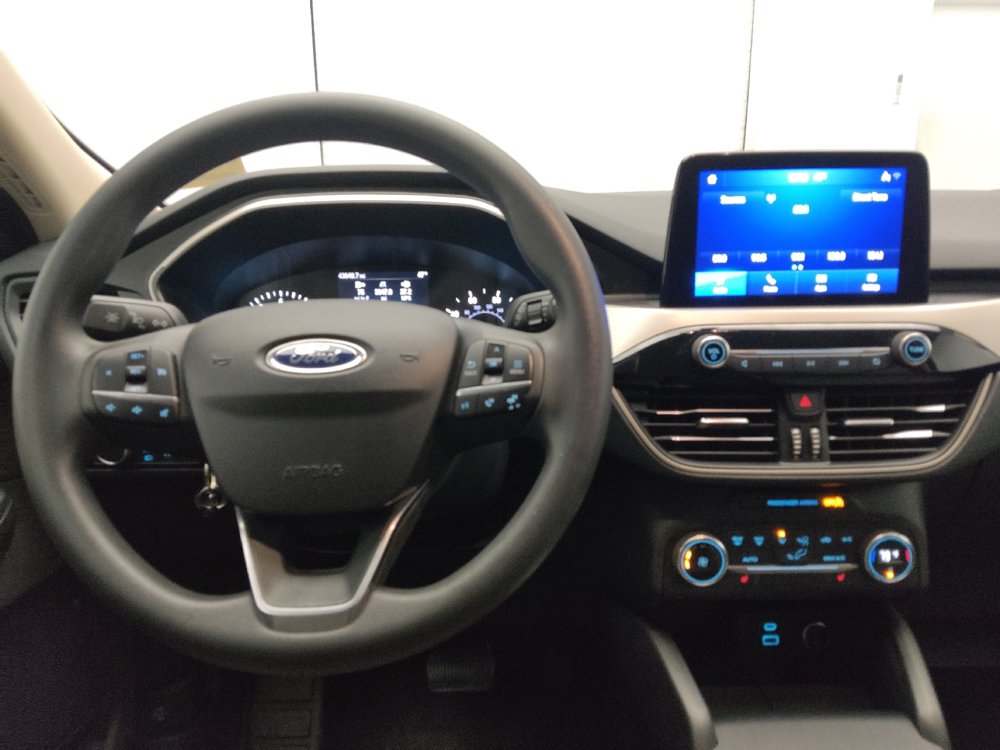 Used 2020 Ford Escape SE image 22