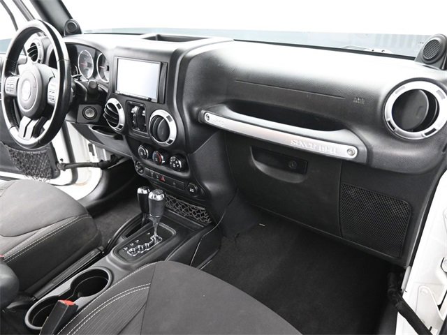 Used 2014 Jeep Wrangler Unlimited Sahara w/ Connectivity Group image 38