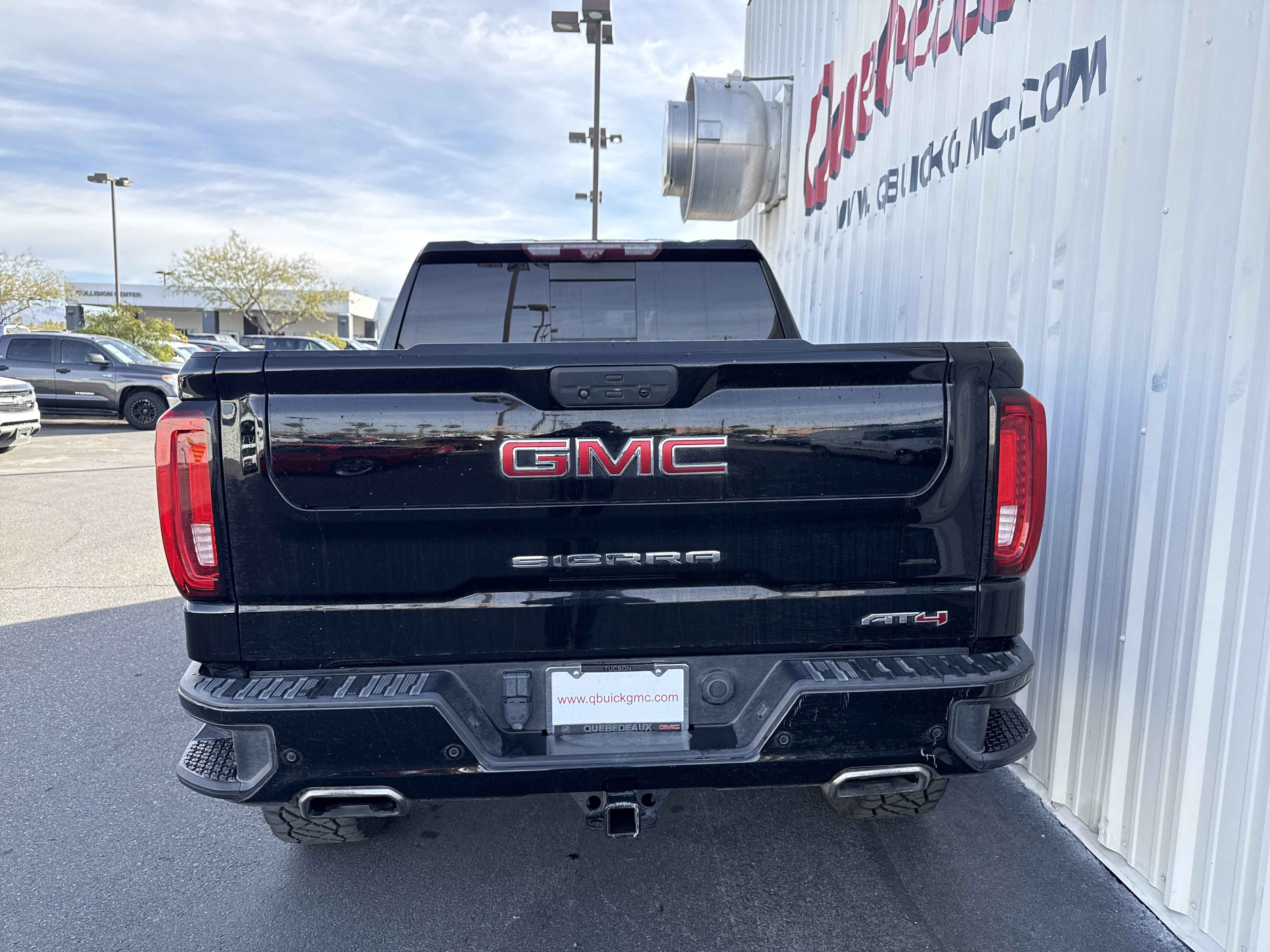 Used 2020 GMC Sierra 1500 AT4 w/ AT4 Premium Package image 8