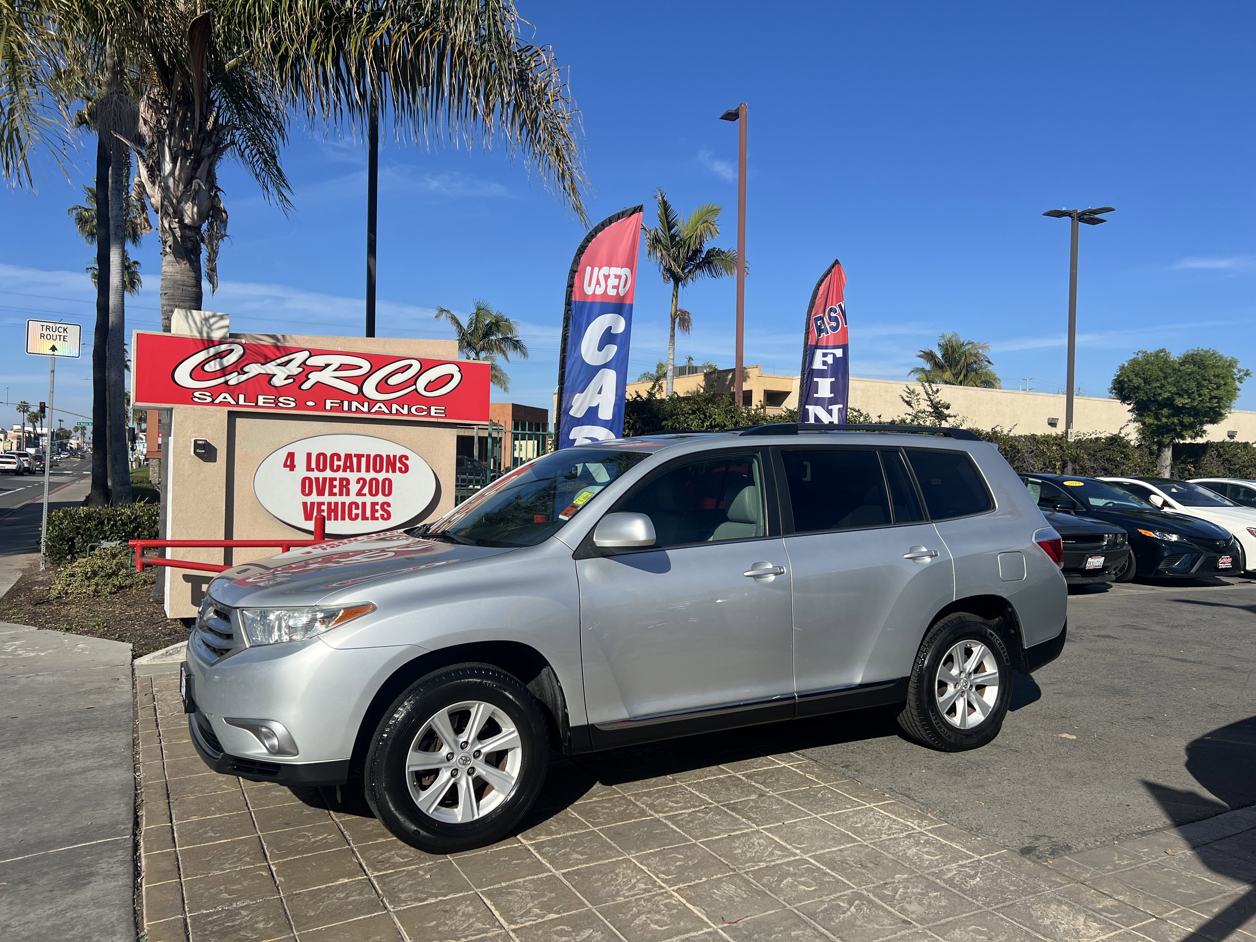 Used 2011 Toyota Highlander SE w/ Tow Pkg FWD image 5
