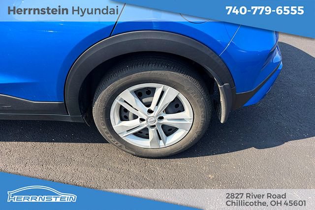 Used 2023 Nissan Kicks S FWD image 6