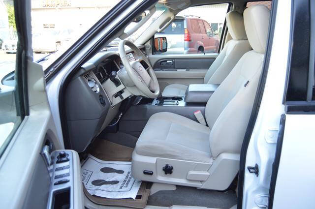 Used 2010 Ford Expedition XLT AWD/4WD image 42