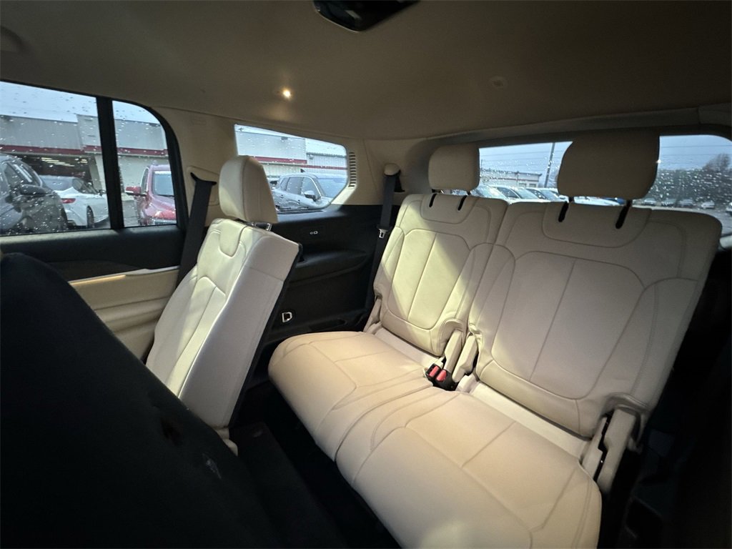 Used 2021 Jeep Grand Cherokee L Limited w/ Trailer Tow Group (B) image 24