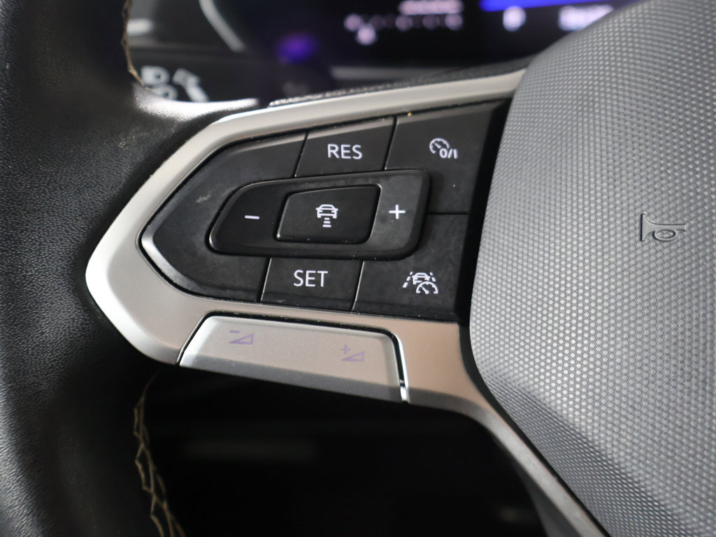 Used 2023 Volkswagen Tiguan SE AWD/4WD image 39