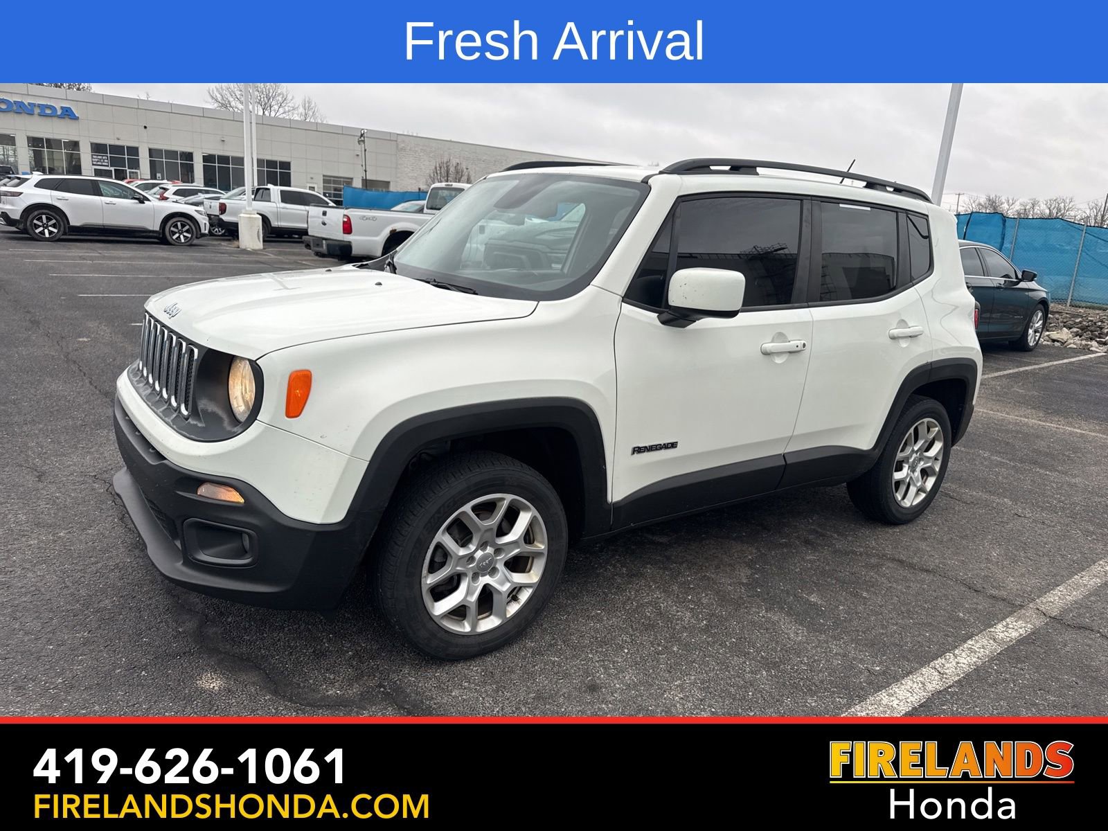 Used 2017 Jeep Renegade Latitude w/ Popular Equipment Group image 2