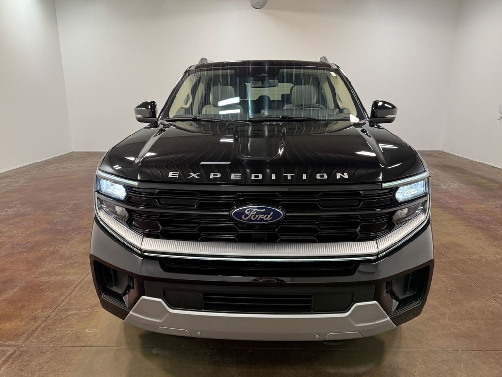 Used 2025 Ford Expedition Max Platinum w/ Driver's Package AWD/4WD image 41