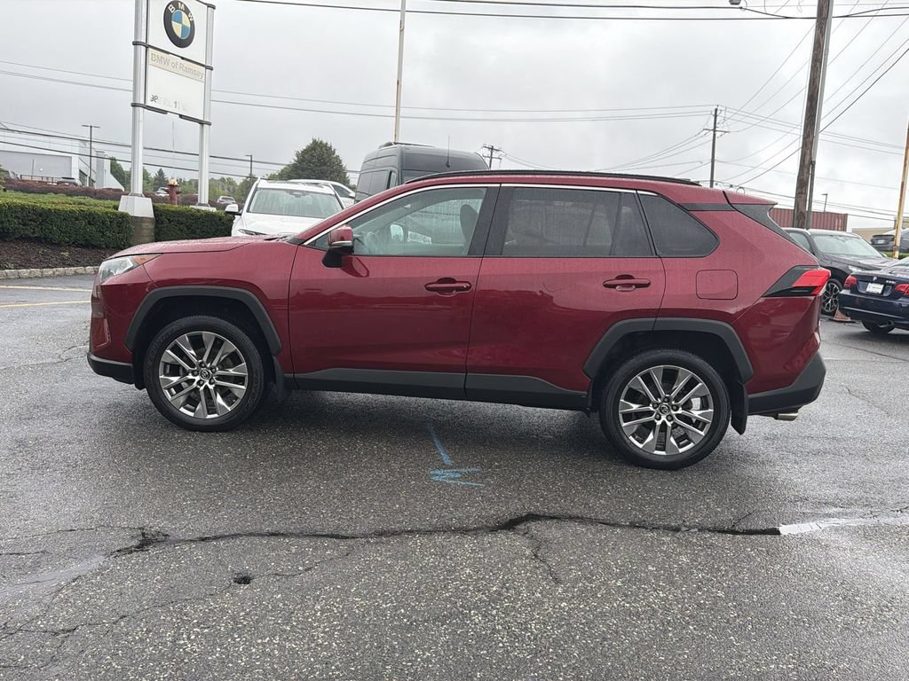 Used 2019 Toyota RAV4 XLE Premium w/ Cold Weather Package AWD/4WD image 11