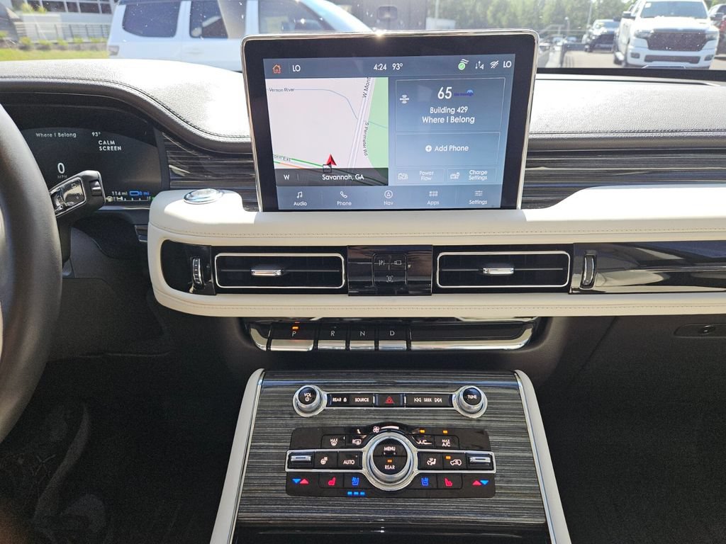 Used 2023 Lincoln Aviator Black Label Grand Touring w/ Class IV Trailer Tow Package AWD/4WD image 18