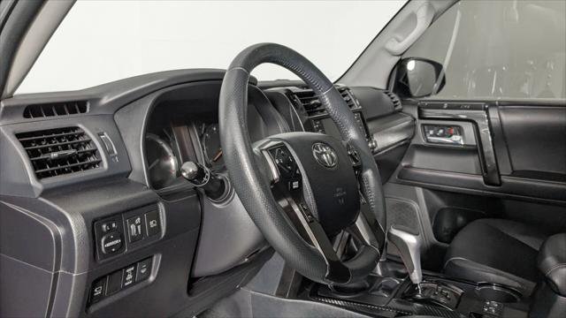 Used 2022 Toyota 4Runner TRD Off-Road Premium AWD/4WD image 25