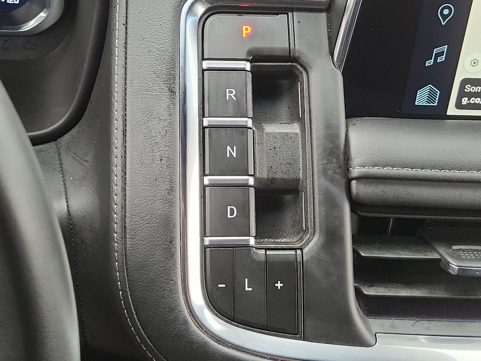 Certified 2024 Chevrolet Suburban LT image 15