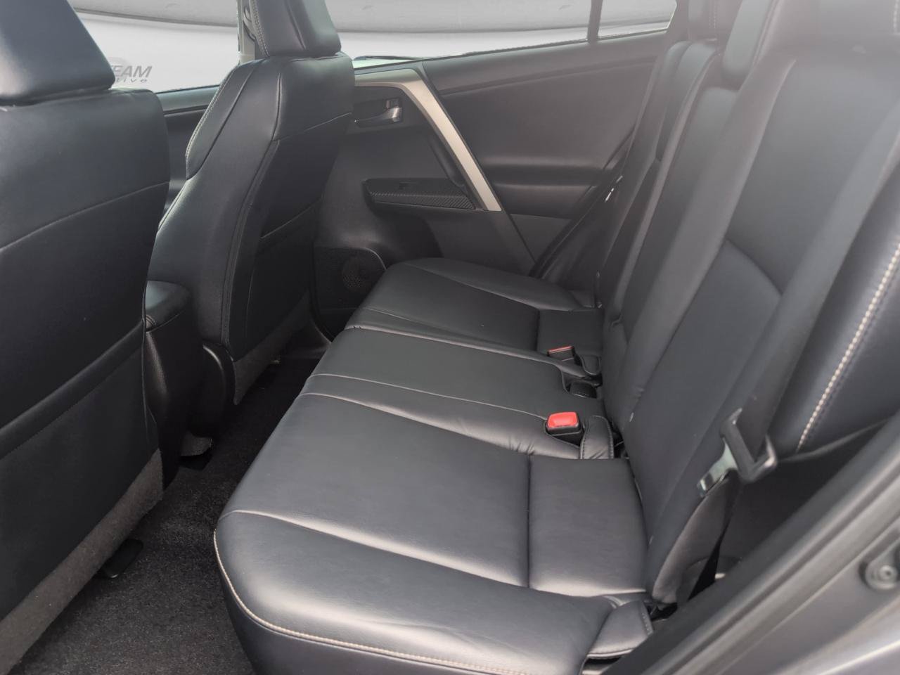 Used 2015 Toyota RAV4 Limited FWD image 30