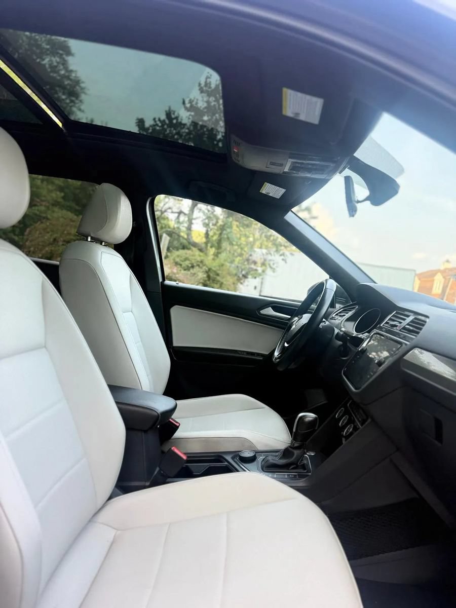 Used 2021 Volkswagen Tiguan SE R-Line w/ 3rd Row Seat Package AWD/4WD image 17