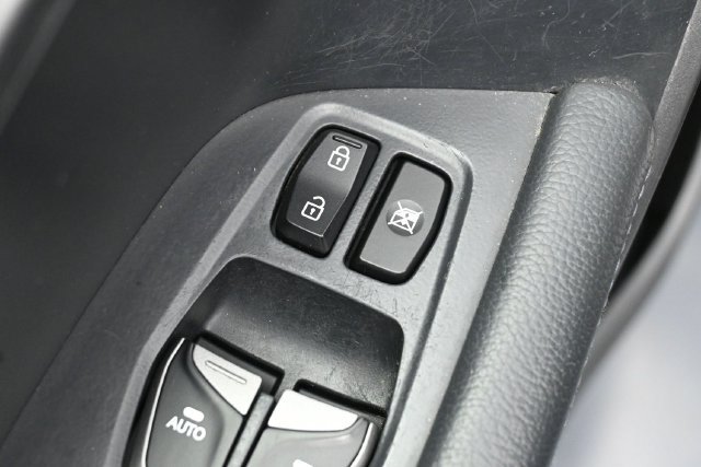 Used 2013 Hyundai Santa Fe Sport FWD image 13
