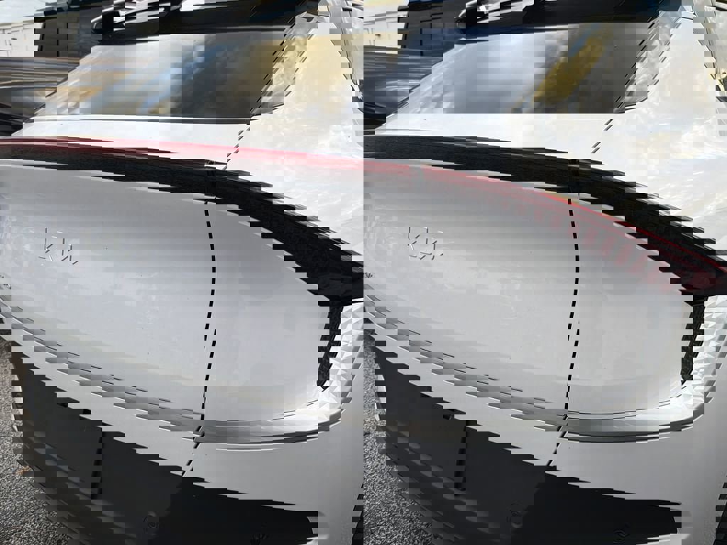 Certified 2025 Kia EV6 Light w/ Light LR Technology Package image 8