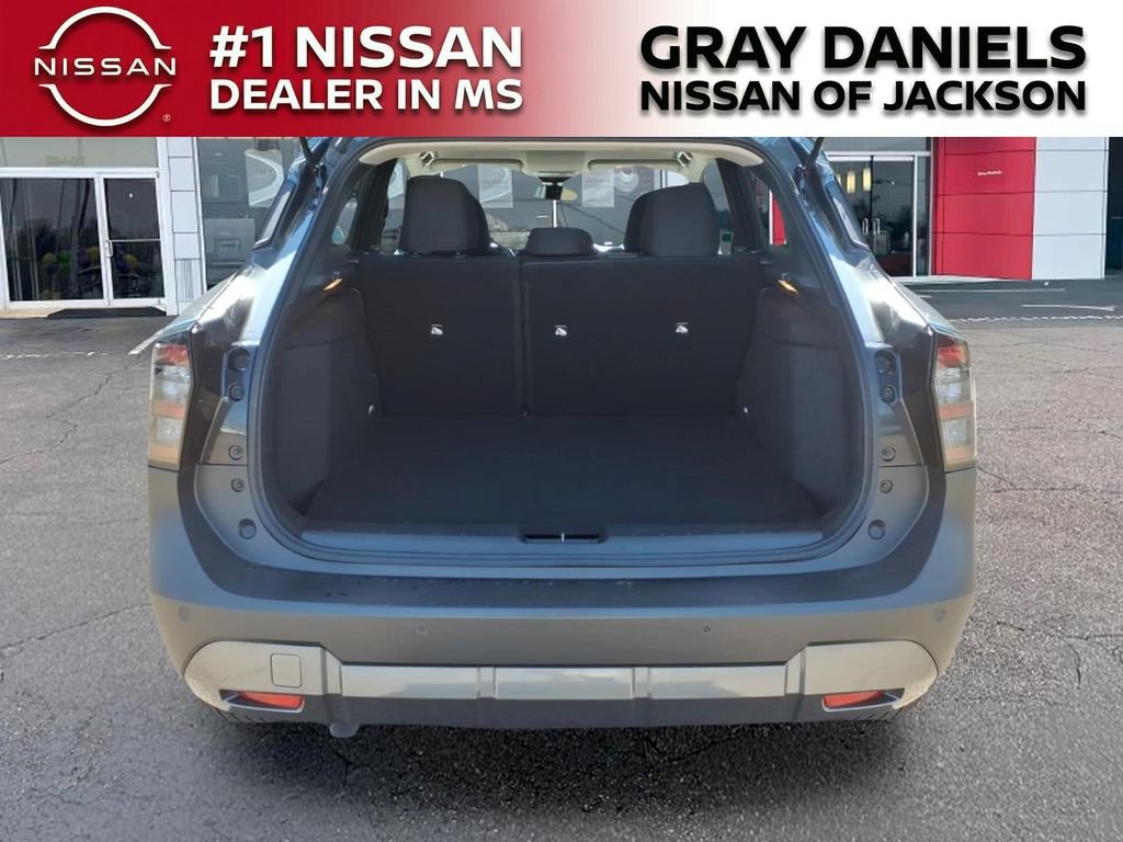 Certified 2025 Nissan Kicks SV AWD/4WD image 9