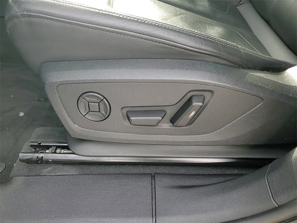 Used 2025 Audi Q3 2.0T Premium image 12