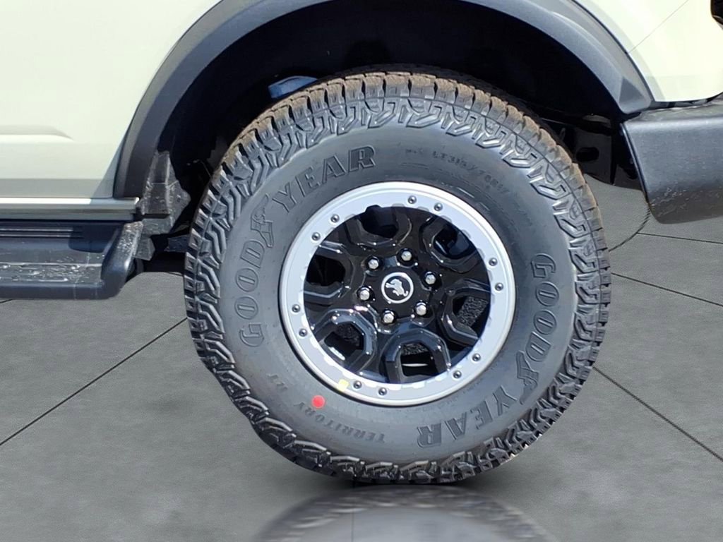 New 2026 Ford Bronco Outer Banks image 4