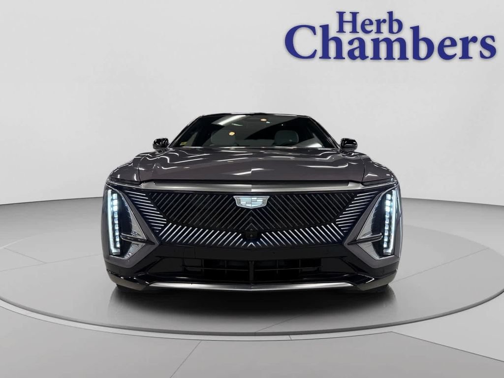 Used 2024 Cadillac Lyriq Luxury AWD/4WD image 5