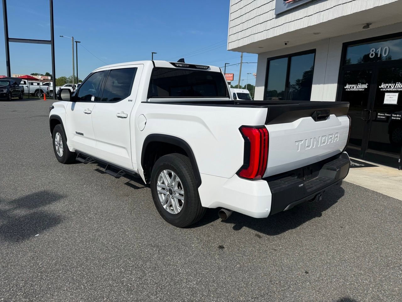 Used 2022 Toyota Tundra SR5 w/ SR5 Premium Package image 6