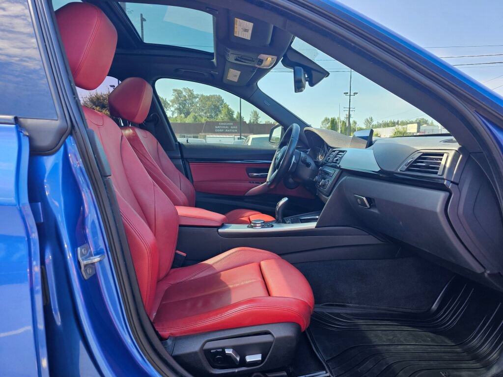 Used 2016 BMW 335i Gran Turismo xDrive AWD/4WD image 10