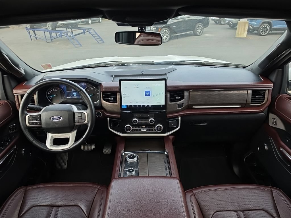 Used 2024 Ford Expedition Limited AWD/4WD image 23