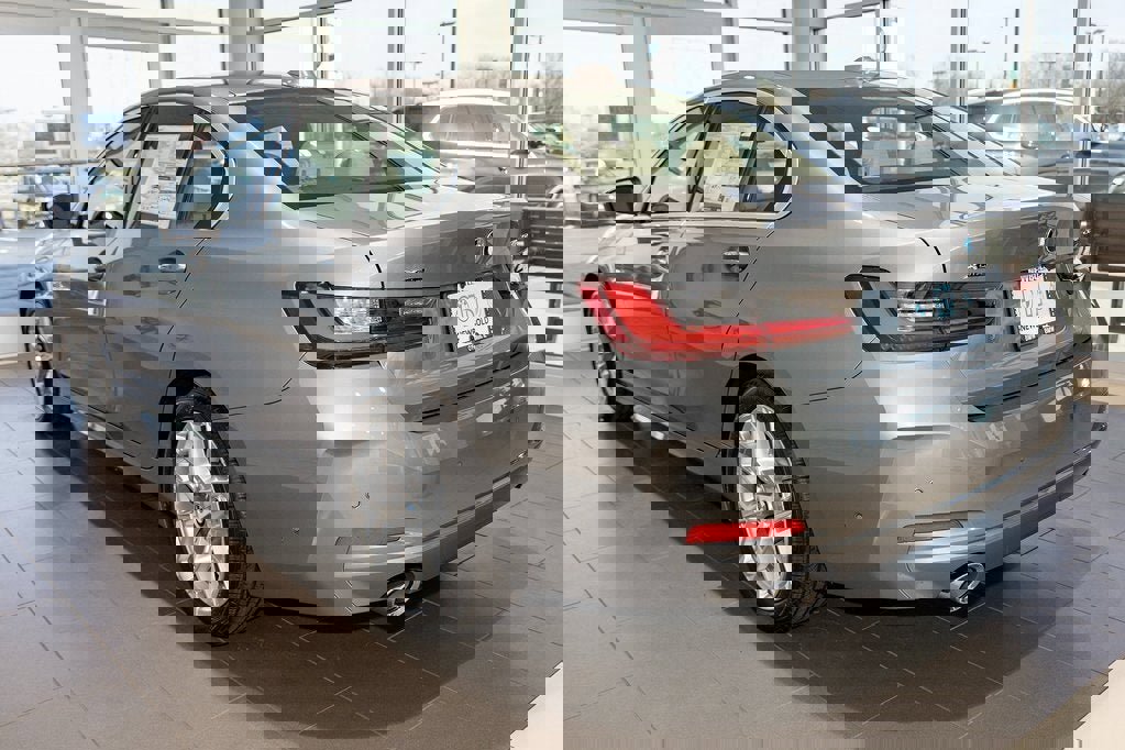 New 2026 BMW 330i xDrive 330i NA xDrive image 4