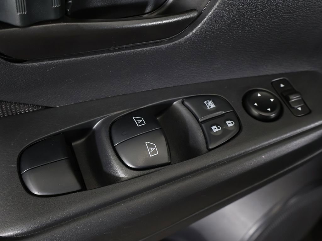 Used 2024 Nissan Kicks S image 34