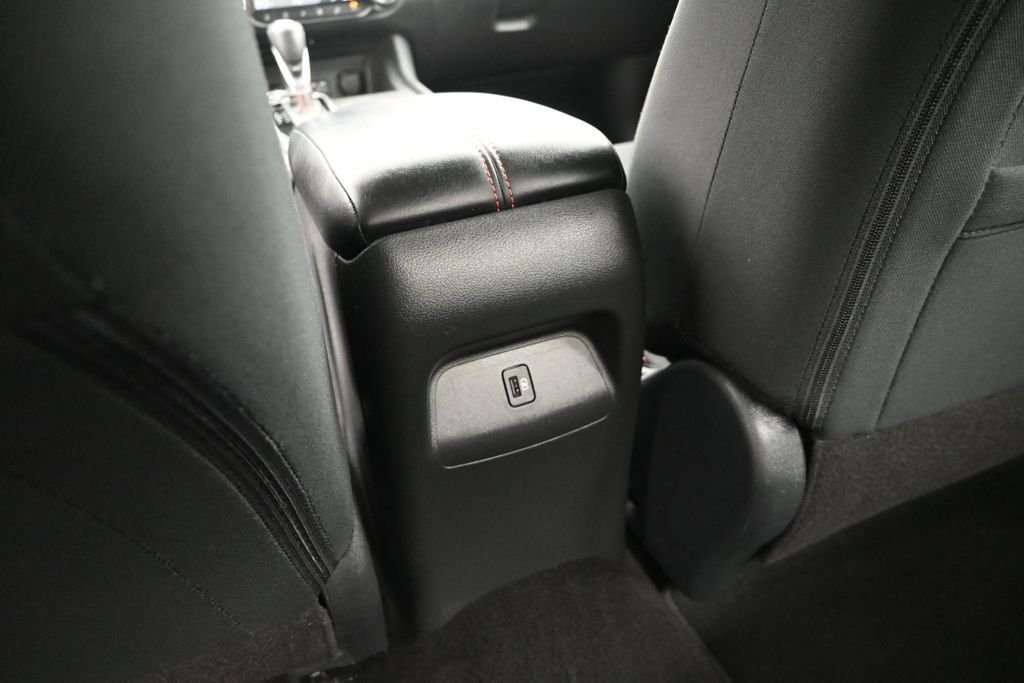 Used 2025 Nissan Sentra SR FWD image 12