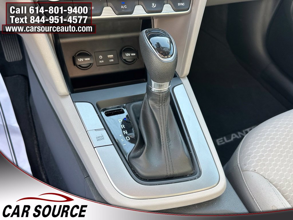 Used 2020 Hyundai Elantra SE FWD image 24
