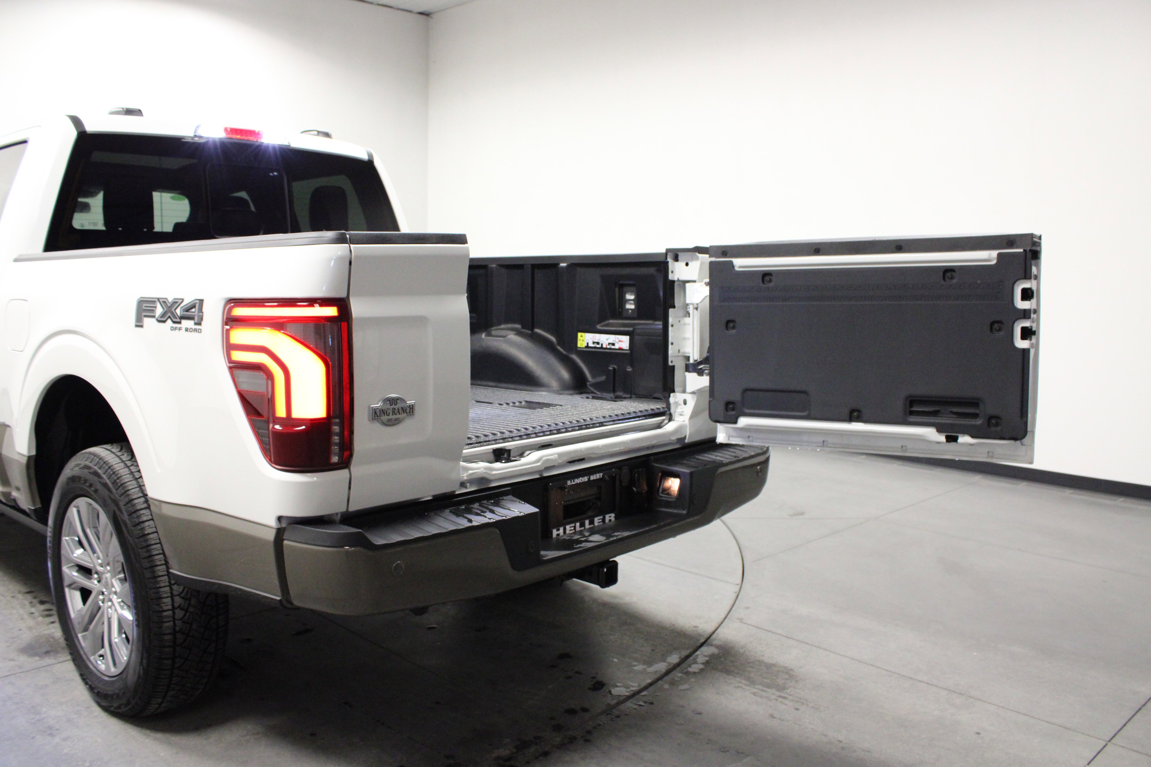 Used 2025 Ford F150 King Ranch w/ FX4 Off-Road Package image 14