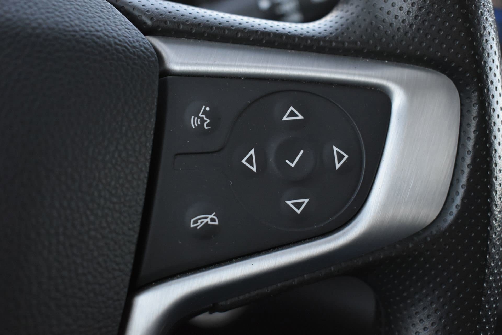 Used 2023 GMC Terrain SLE w/ Driver Convenience Package FWD image 22